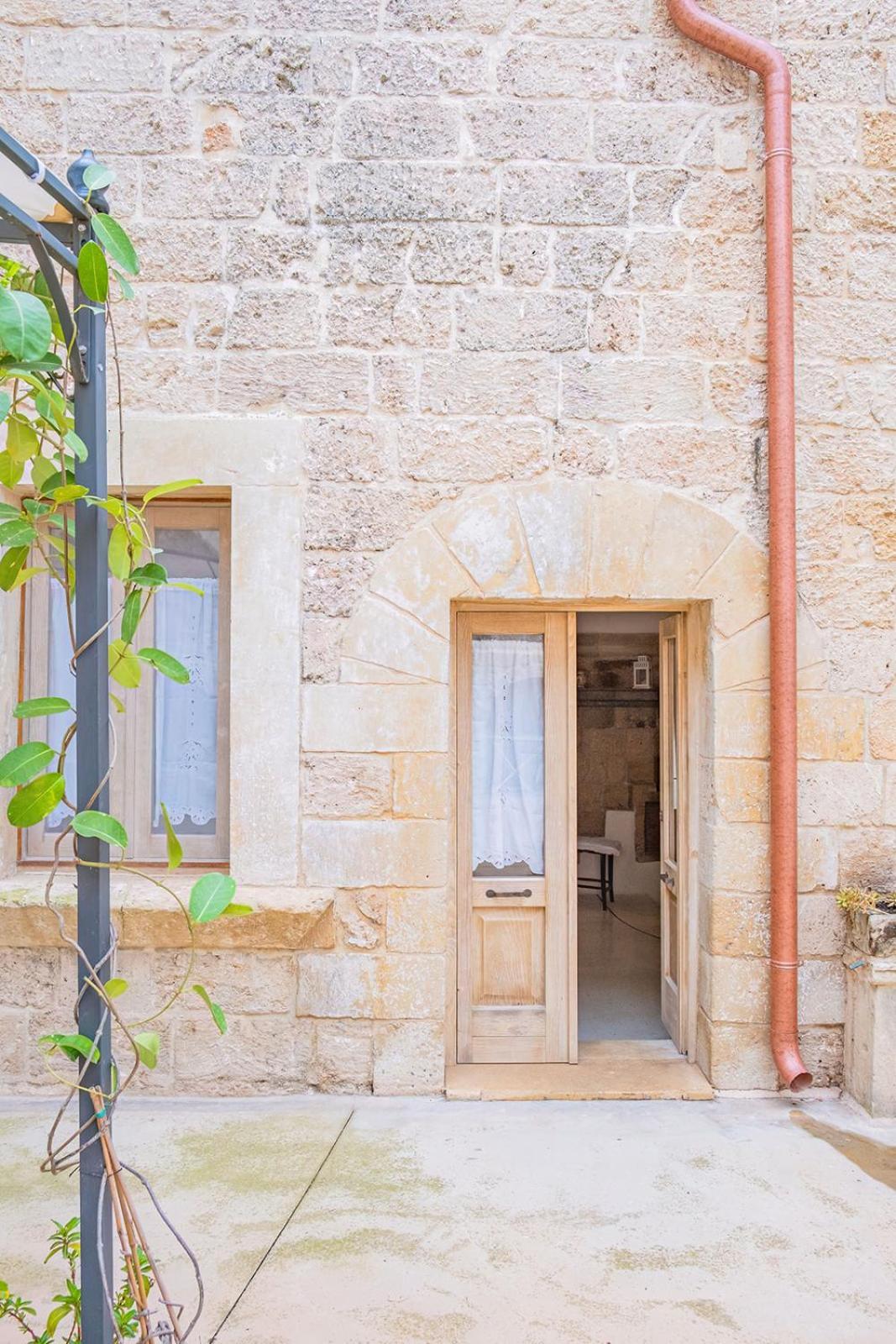 Historia- Dimore Corte Chiesa Corigliano dʼOtranto エクステリア 写真