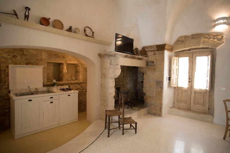 Historia- Dimore Corte Chiesa Corigliano dʼOtranto エクステリア 写真